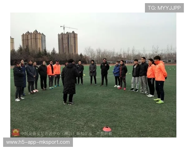 青训优秀教练员举办经验交流会，推广先进育人理念，青少年教练员培训班总结