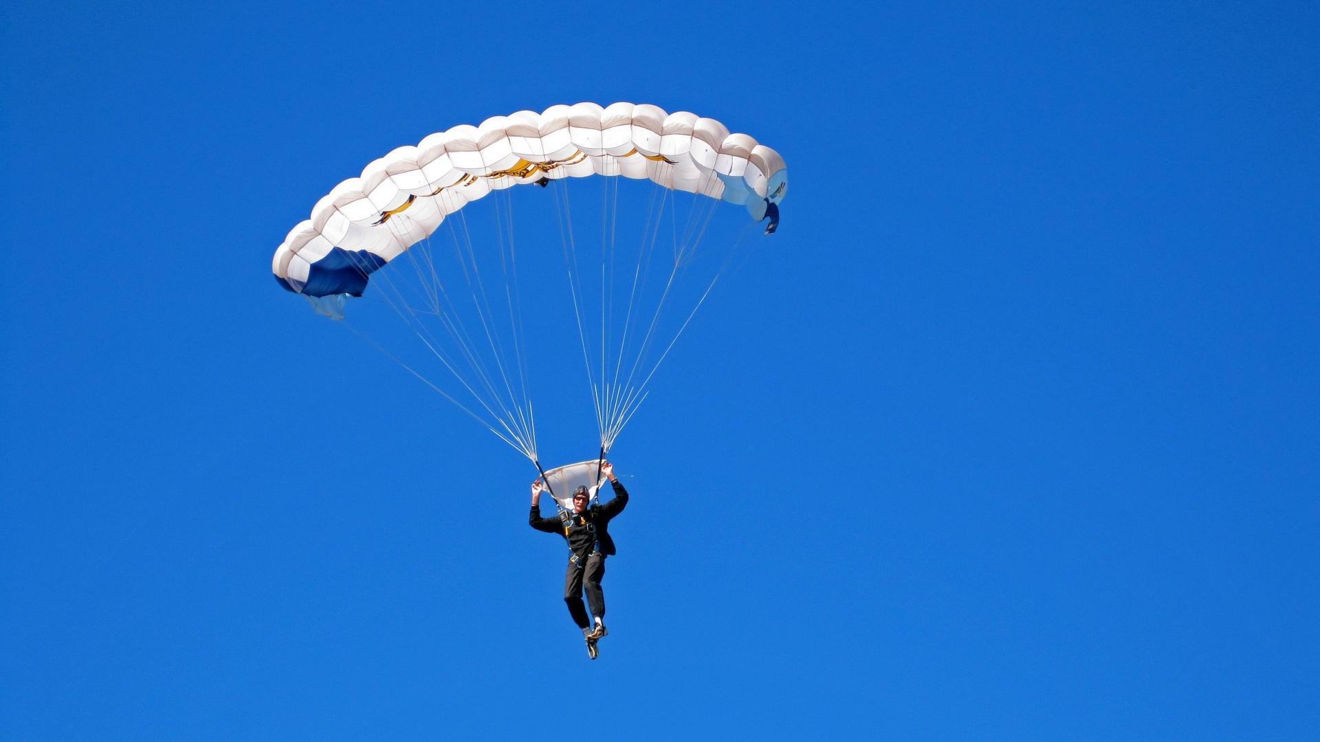 mk体育现在-维尔·冯·威克：南非队锋线的猛将，不断给对方防线带来威胁，维尔纳冯西门子简介