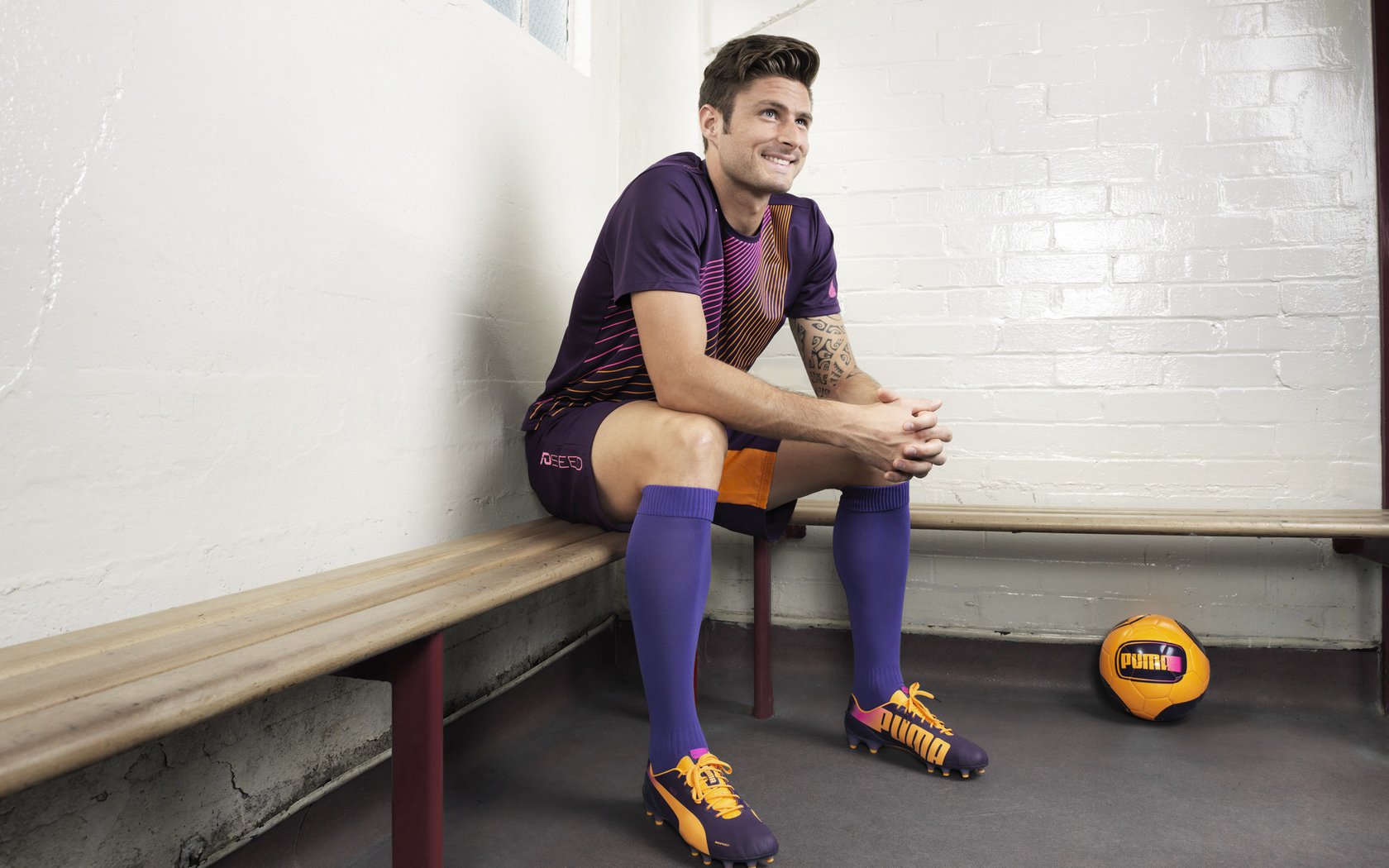 mk体育app-麦克沃伊起跳精准 稳定领游全程，麦克沃伊游泳