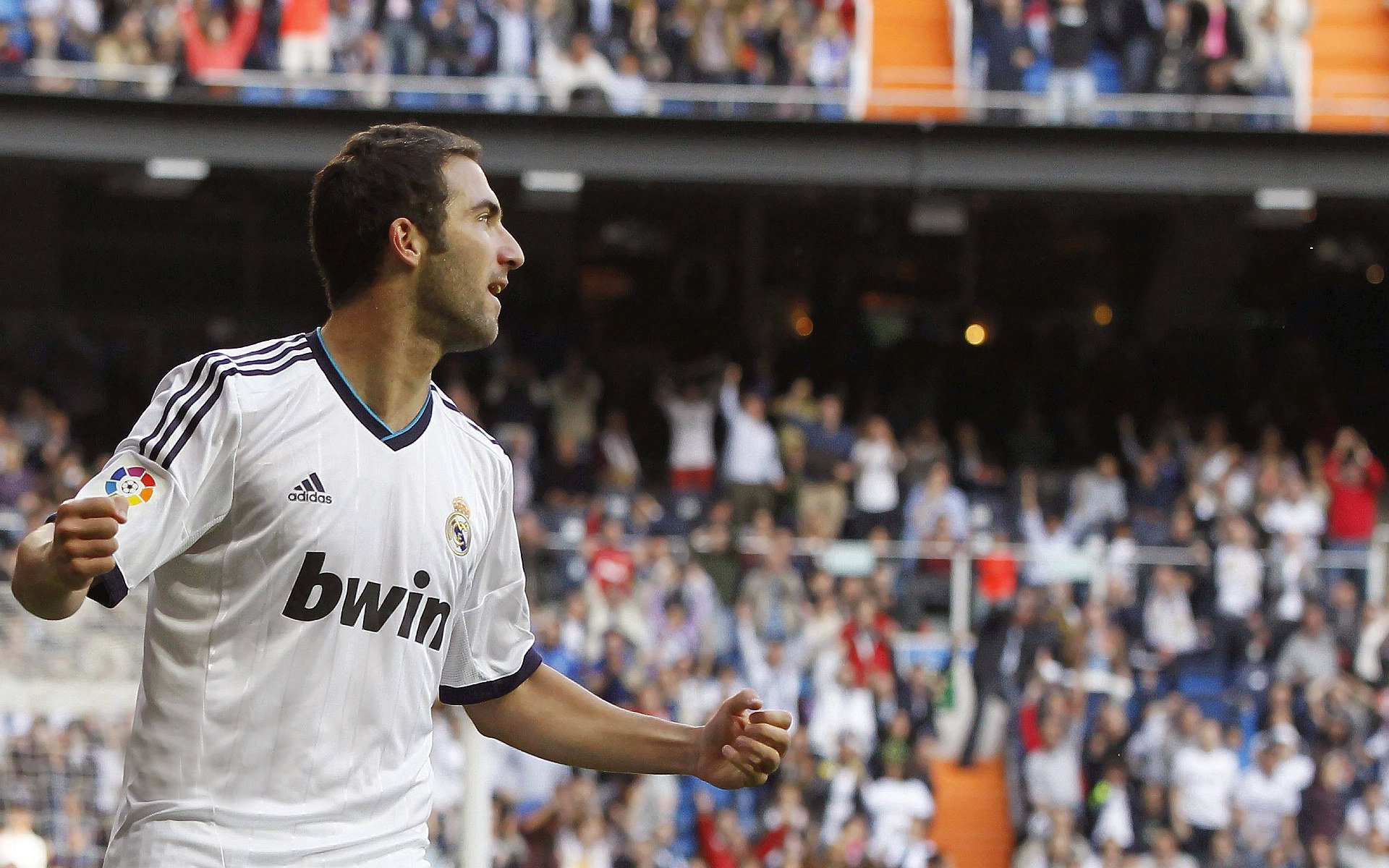 意甲联赛中场球员跑动总量对晋级影响,意甲中场排名